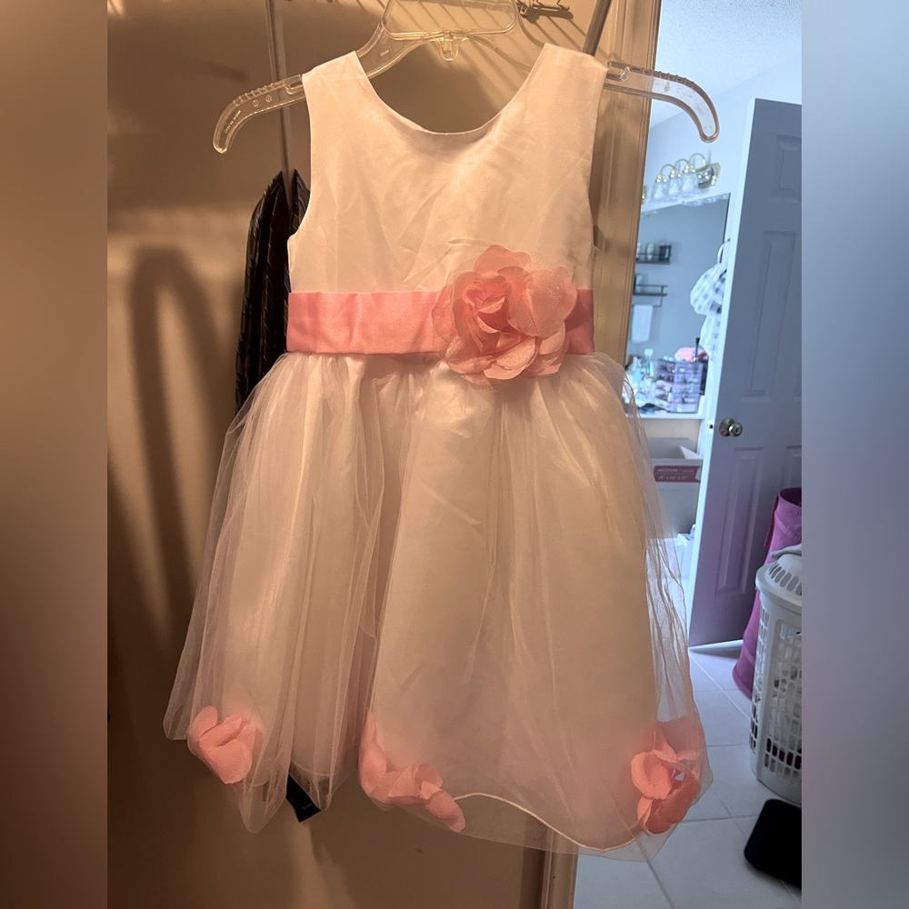 Girls dress NWT